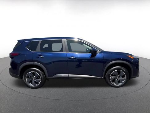 Used 2025 Nissan Rogue SV FWD image 16