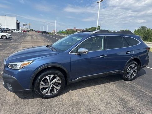 Used 2020 Subaru Outback Touring XT AWD/4WD image 4