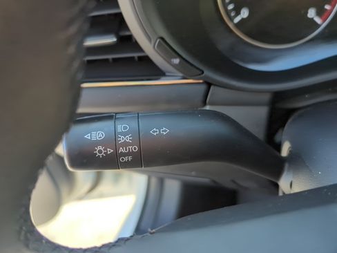 Used 2023 MAZDA MAZDA3 s FWD image 15