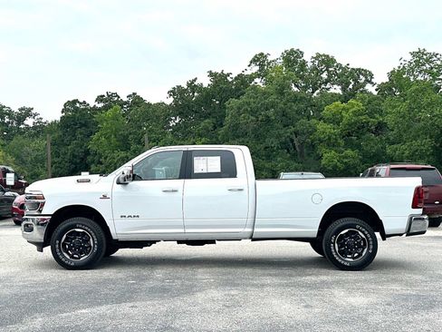 Used 2025 RAM 3500 Laramie AWD/4WD image 12