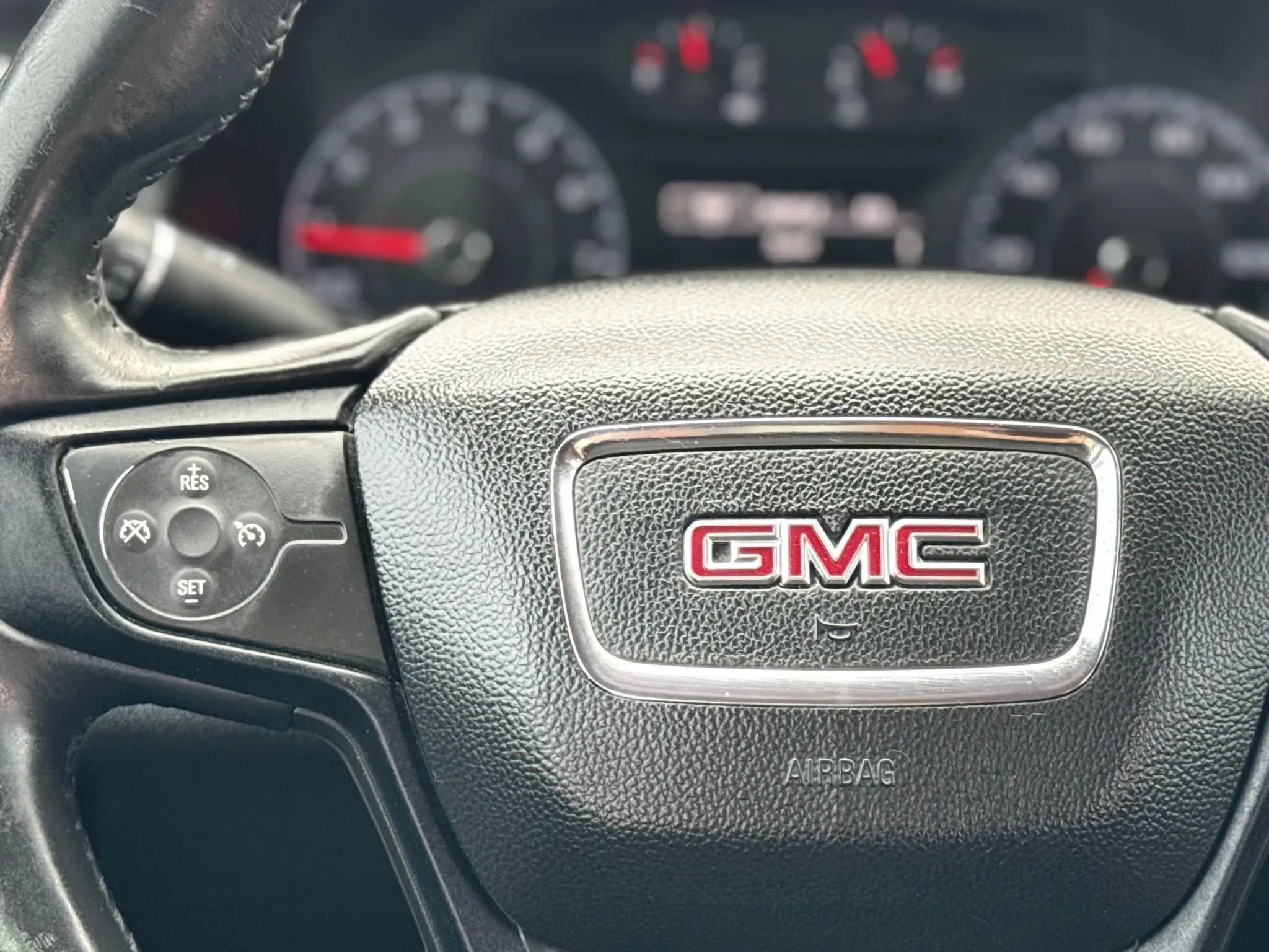 Used 2017 GMC Acadia SLE FWD image 20