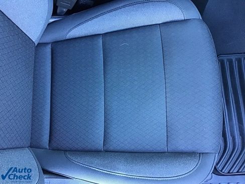 Used 2025 Chevrolet Silverado 2500 Custom w/ Custom Value Package image 27