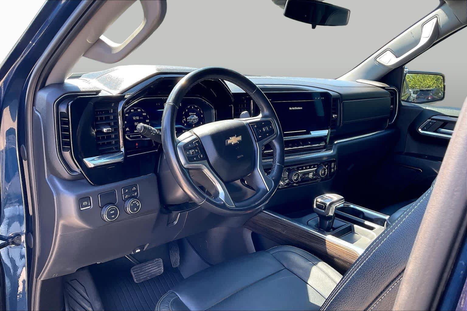 Used 2022 Chevrolet Silverado 1500 LT w/ Texas Edition Plus RWD image 17