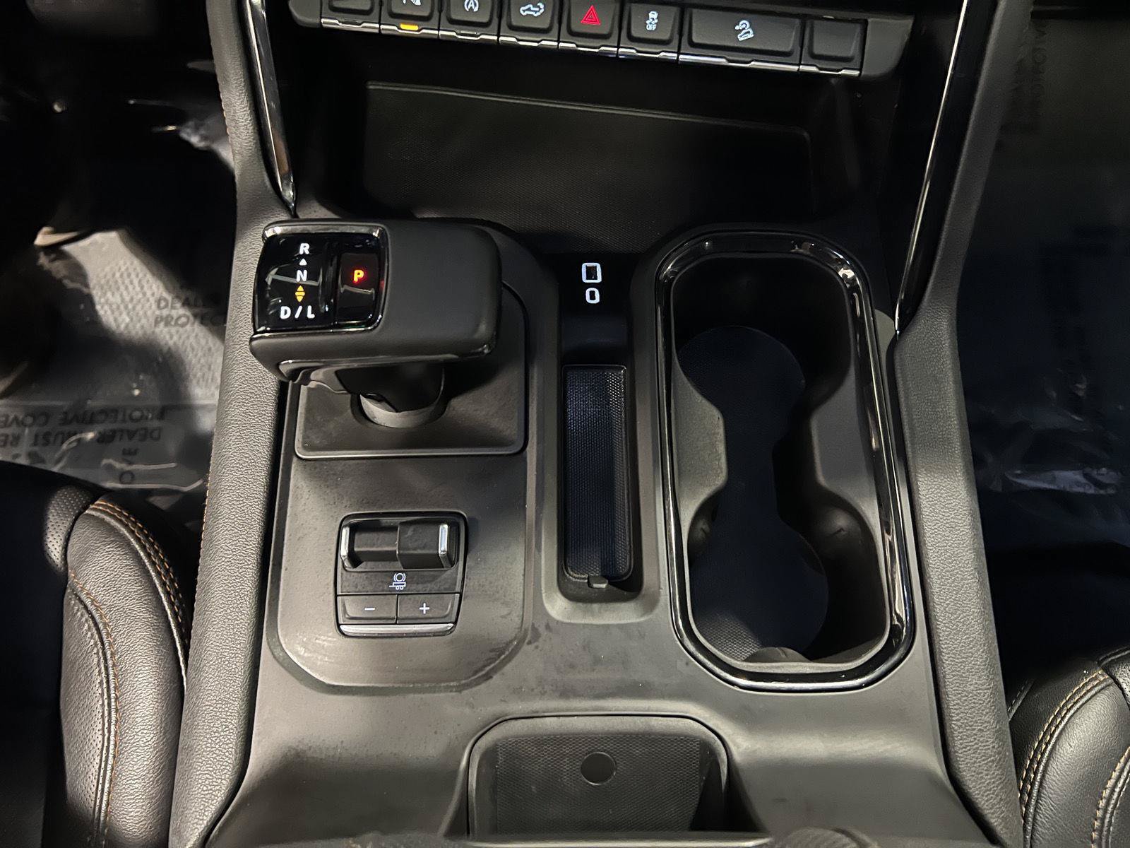 Used 2023 GMC Sierra 1500 AT4 w/ AT4 Preferred Package AWD/4WD image 22