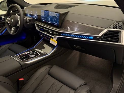Used 2026 BMW X7 M60i AWD/4WD image 27