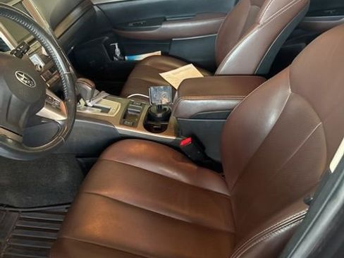 Used 2013 Subaru Outback 3.6R Limited w/ Special Appearance Pkg image 6