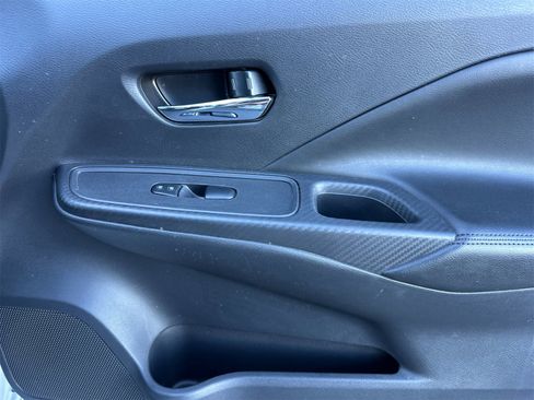 Used 2020 Nissan Versa SV image 17