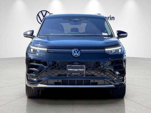 New 2026 Volkswagen Tiguan SEL R-Line AWD/4WD image 8