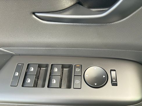 Certified 2025 Hyundai Kona SE AWD/4WD image 12