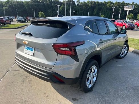 New 2026 Chevrolet Trax LS FWD image 7