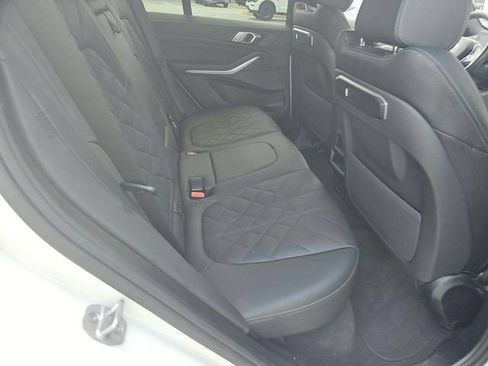 Used 2025 BMW X5 xDrive50e AWD/4WD image 8