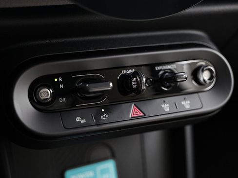 New 2026 MINI Cooper 2-Door Hardtop image 33