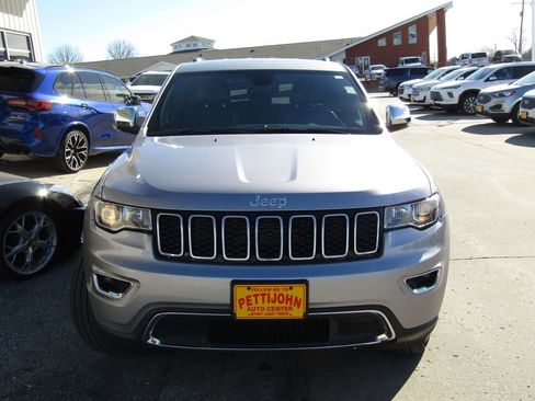 Used 2018 Jeep Grand Cherokee Limited image 13
