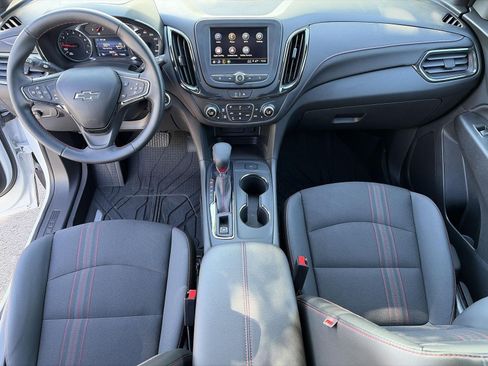 Used 2023 Chevrolet Equinox RS AWD/4WD image 7