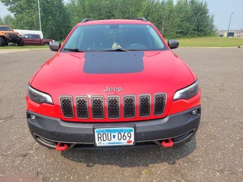Used 2019 Jeep Cherokee Trailhawk w/ Comfort & Convenience Group AWD/4WD image 9
