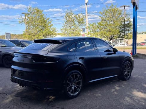 Used 2022 Porsche Cayenne GTS AWD/4WD image 6