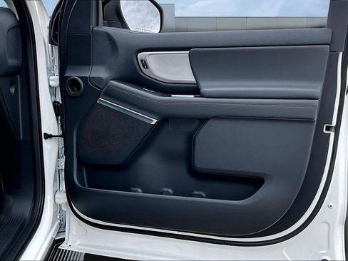 New 2025 Ford Expedition Max Active AWD/4WD image 32