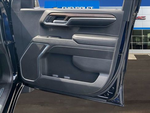 Used 2024 Chevrolet Silverado 1500 LT AWD/4WD image 28