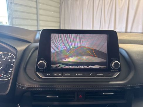 Used 2023 Nissan Rogue SV FWD image 29
