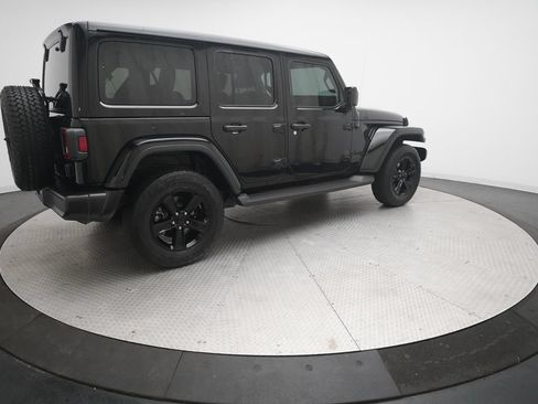 Used 2023 Jeep Wrangler Unlimited Sahara AWD/4WD image 34