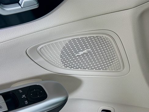 Certified 2024 Mercedes-Benz C 300 4MATIC Sedan image 19