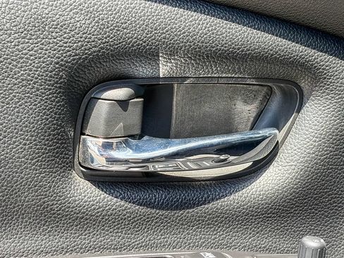 Used 2019 Nissan Titan PRO-4X w/ Pro-4x Convenience Package AWD/4WD image 47