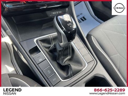Used 2025 Volkswagen Jetta Sport FWD image 30