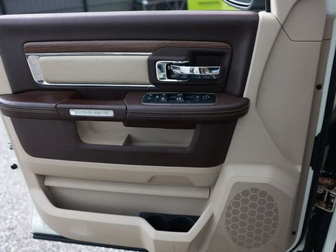 Used 2018 RAM 1500 Laramie AWD/4WD image 45
