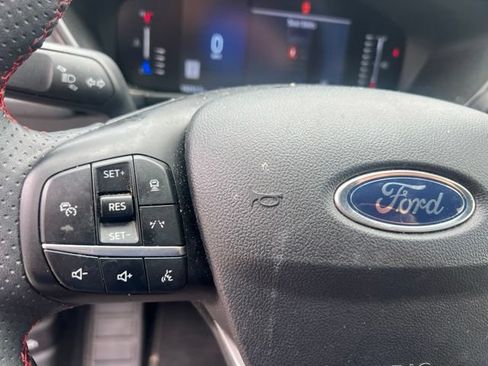 Used 2024 Ford Escape ST-Line w/ Tech Pack #1 AWD/4WD image 18