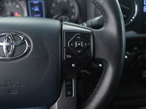 Used 2019 Toyota Tacoma TRD Sport image 23