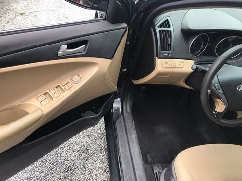 Used 2011 Hyundai Sonata GLS FWD image 12