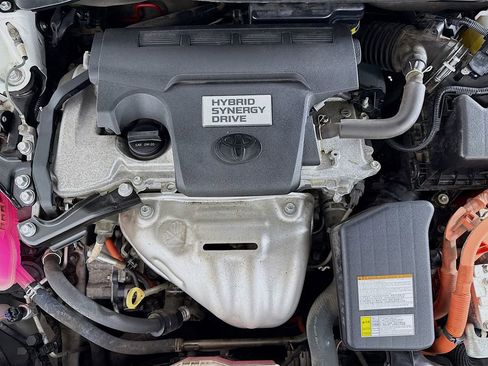 Used 2016 Toyota Camry XLE image 31