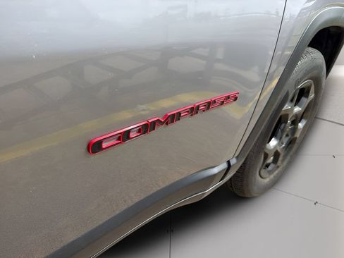 Used 2024 Jeep Compass Trailhawk AWD/4WD image 30
