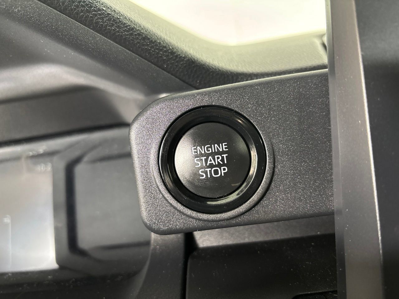 Used 2024 Toyota Tacoma SR RWD image 17