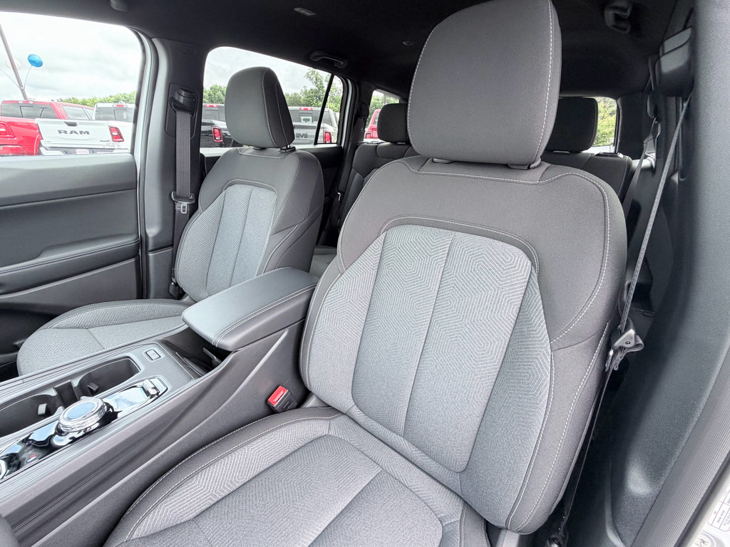 New 2026 Jeep Cherokee Laredo AWD/4WD image 21