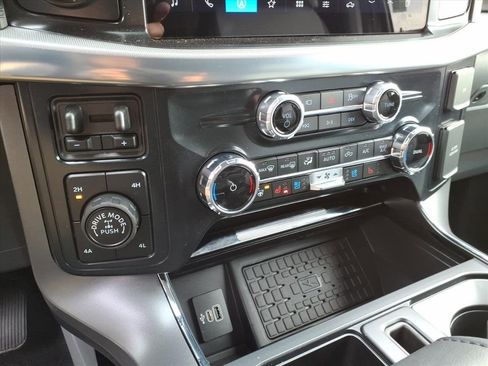 New 2025 Ford F150 Lariat w/ Equipment Group 502A High image 23