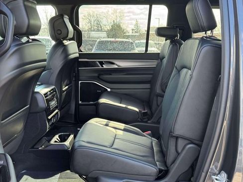 New 2026 Jeep Grand Wagoneer Limited w/ Premium Group II AWD/4WD image 6