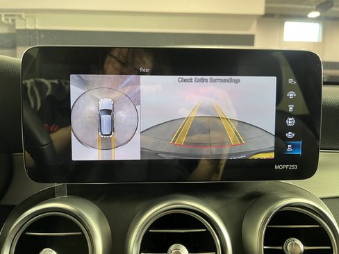Used 2022 Mercedes-Benz GLC 300 4MATIC image 27