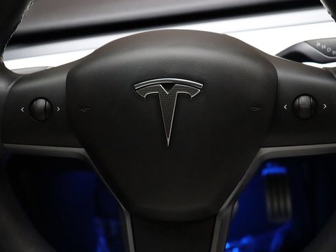 Used 2020 Tesla Model 3 Performance image 22