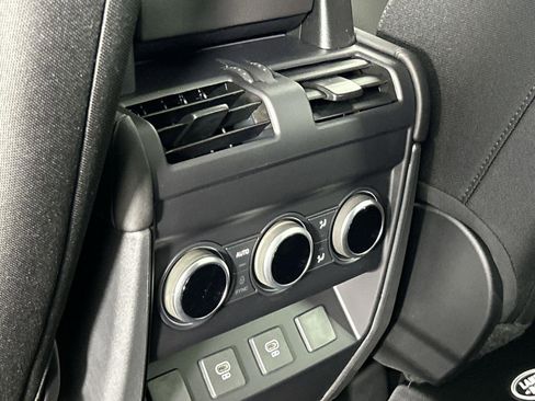 New 2025 Land Rover Defender 110 S image 28