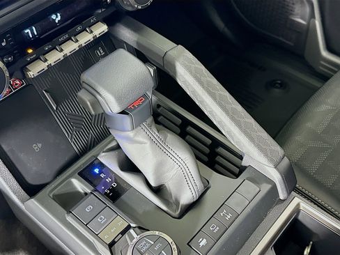 New 2025 Toyota 4Runner TRD Off-Road Premium w/ Tow Technology Package AWD/4WD image 17