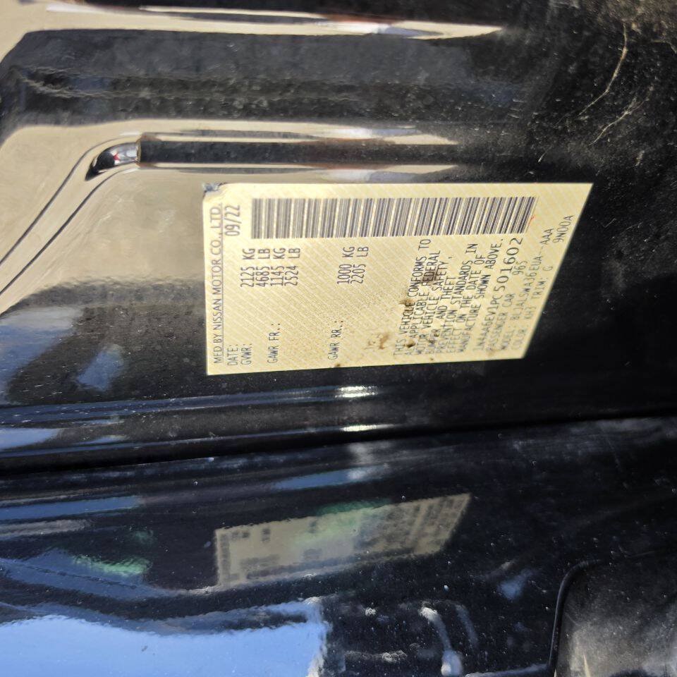 Used 2023 Nissan Maxima SR w/ Sport Mat Group FWD image 15