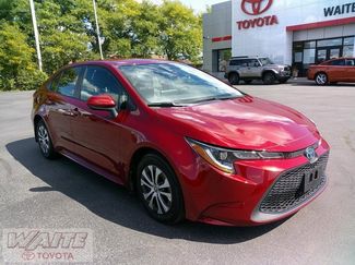 Certified 2022 Toyota Corolla LE image 1