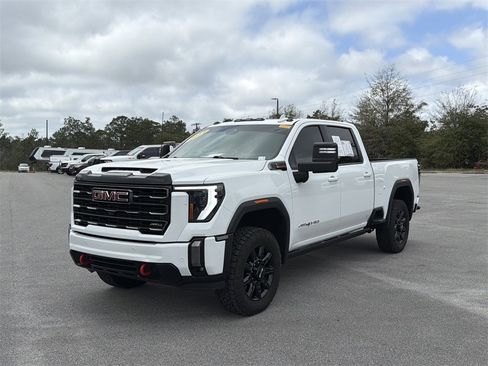 Used 2024 GMC Sierra 2500 AT4 w/ AT4 Premium Plus Package image 9