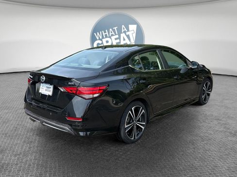 Used 2022 Nissan Sentra SR FWD image 3