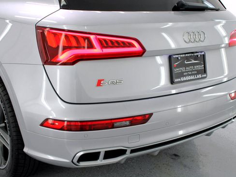 Used 2020 Audi SQ5 Premium Plus w/ Premium Plus Package image 24