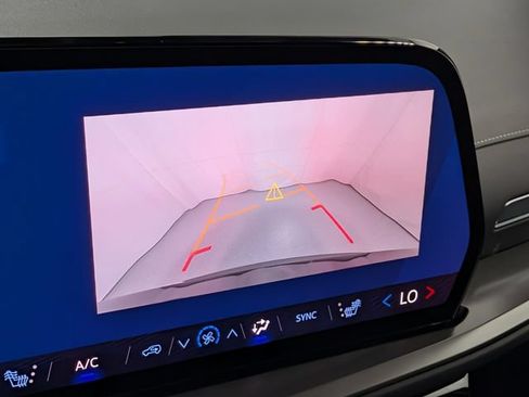 New 2026 Chevrolet Traverse LT AWD/4WD image 25