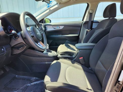 Used 2023 Kia Forte LXS FWD image 16