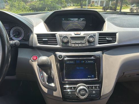 Used 2016 Honda Odyssey Touring image 32