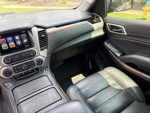 Used 2019 GMC Yukon Denali w/ Denali Ultimate Package AWD/4WD image 32